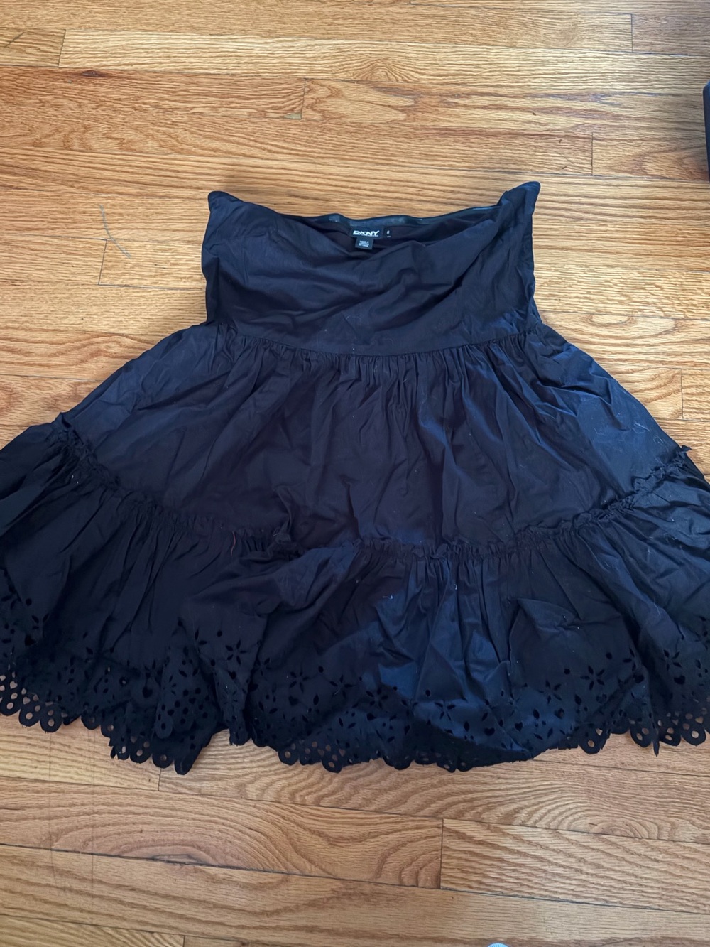 DKNY Size M Black Eyelet Tiered Skirt